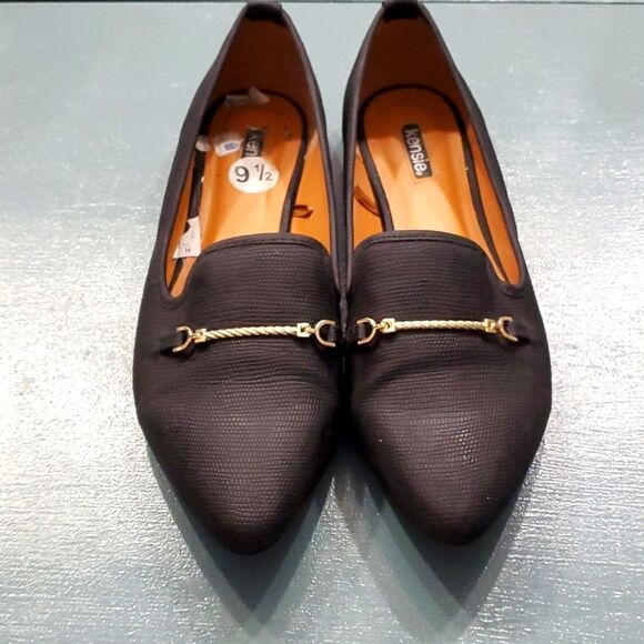 Kensington black flat shoes Gold hardware Sz 9.5. Good used condition Steempunk - Picture 1 of 12